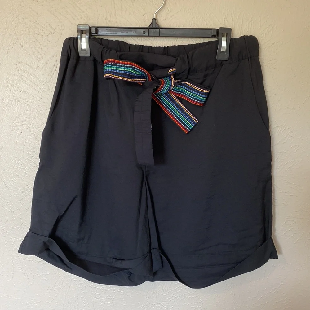 Chinti & Parker Black Shorts with Woven Rainbow Belt